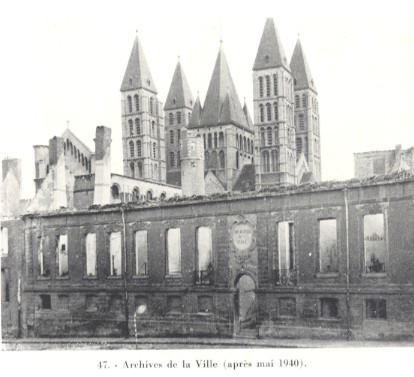 La perte quasi totale des archives de Tournai
